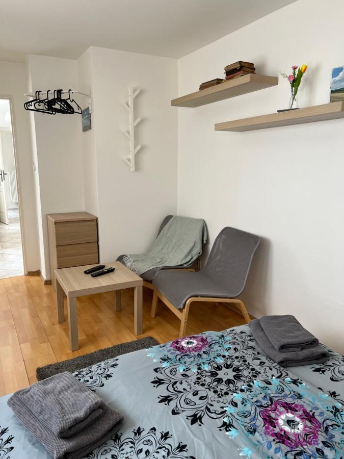 Cely Dum V Historickem Centru Loun Apartment Louny Exterior foto