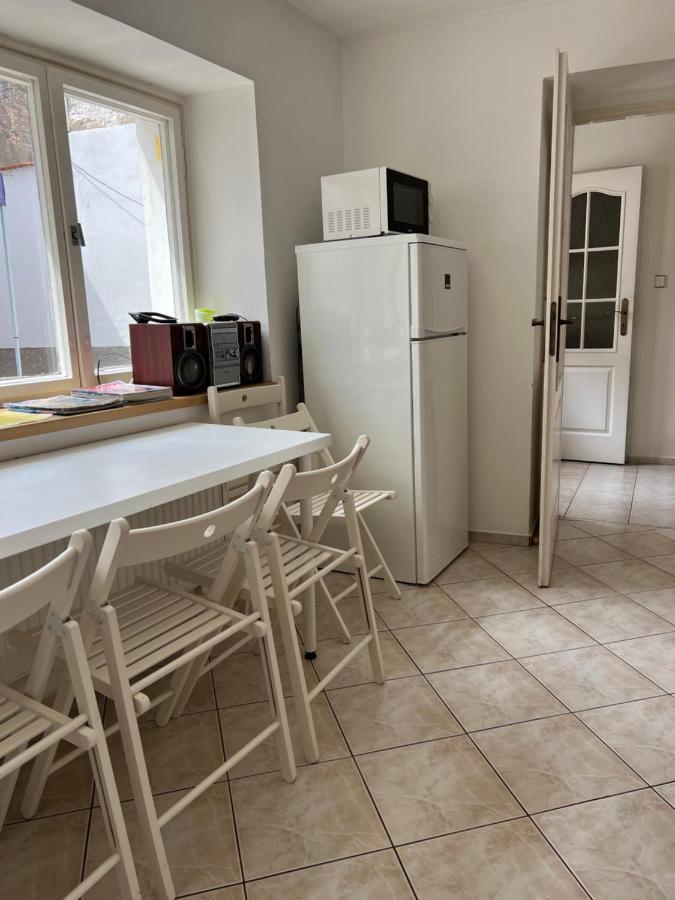 Cely Dum V Historickem Centru Loun Apartment Louny Exterior foto
