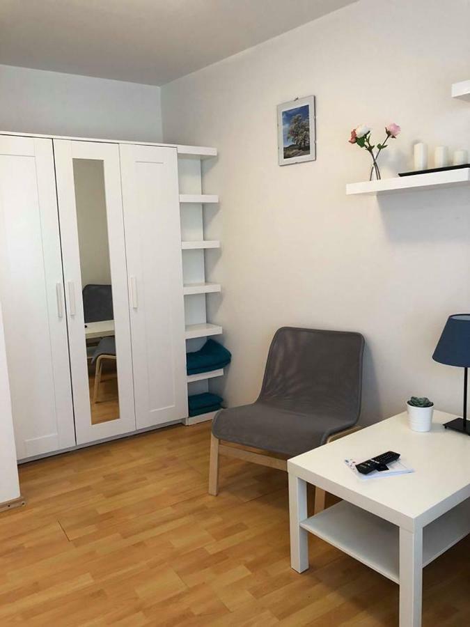 Cely Dum V Historickem Centru Loun Apartment Louny Exterior foto
